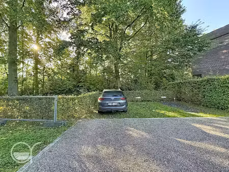 bovengrondse parkeerplaats te huur in zwijnaarde