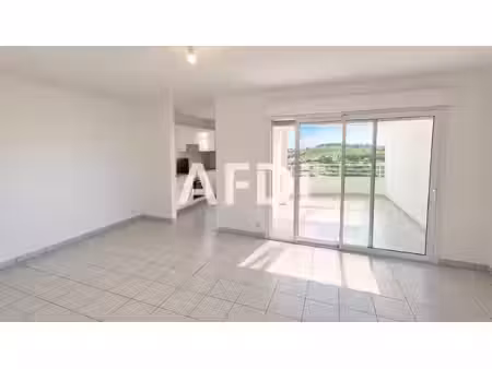appartement t3 avec varangue à ducos
