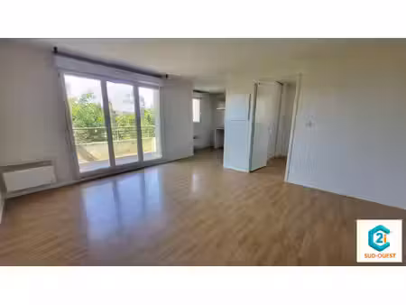appartement t3 libre avec balcon