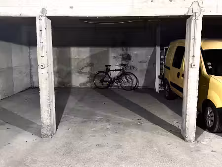 location parking montreuil 93100