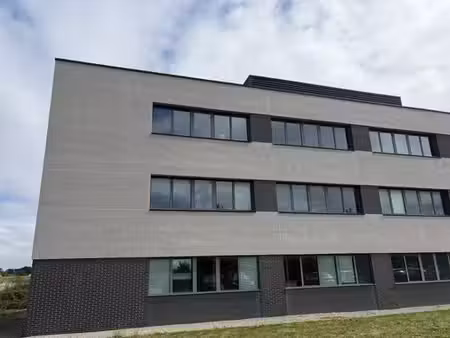 bureau de prestige de 300 m2 en location - saint-jacques-de-la-lande  france