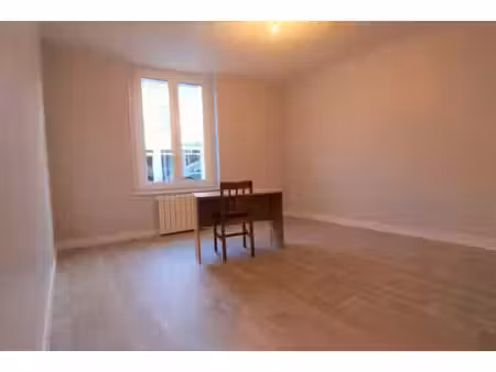 location appartement 1 pièce  22.52m²  montrichard