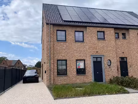 huis te huur in leopoldsburg met 4 slaapkamers
