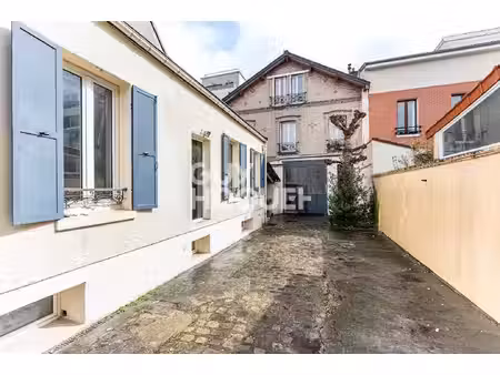 maison à vendre de 5 pièces de 205 m²