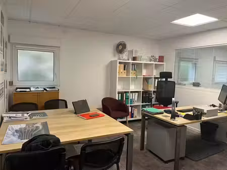 location local professionnel 45m² bouguenais 44340