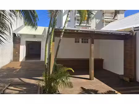 location commerce 177 m² à saint-pierre (97410)