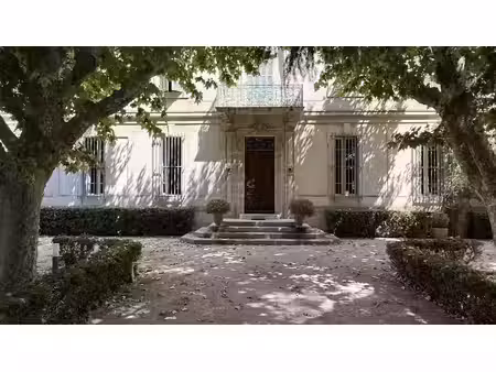 vente locaux professionnels 11 pièces 500 m² à grans (13450)  2 300 000 €