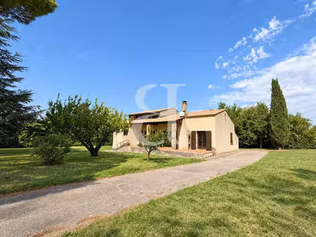 maison traditionnelle avec parc arboré et beau potentiel – ex