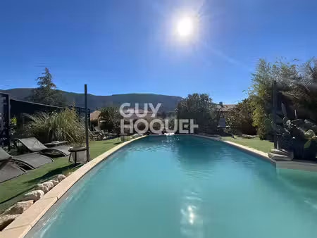 ? maubec ? une maison qui va faire parler d'elle ?