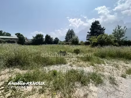 terrain viabilisé à chauffayer – lot n°2 – 377 m²
