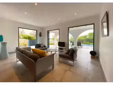 location maison 4 pièces 183 m² à le diamant (97223)