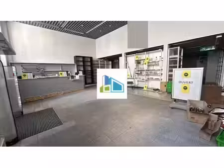 location commerce avignon 84000 600m²