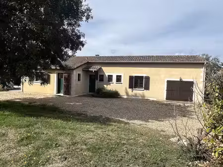 maison de village avec 4 chambres et piscine au calme