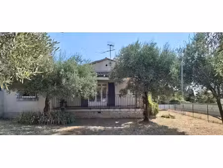 montfrin villa garage et terrain