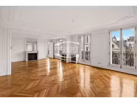 appartement de luxe à louer dans le quartier triangle d'or