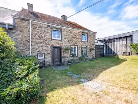 maison en pierre avec 3 chambres à lavacherie