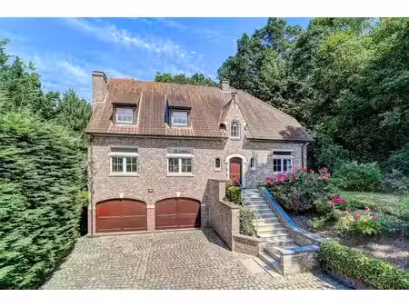 belle villa dans un cadre verdoyant à overijse!