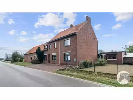 lummen - totaal te renoveren hoeve met schuur op 1 4ha