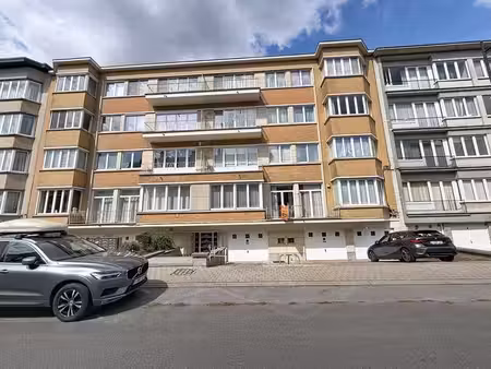 superbe rez-de-chaussée avec jardin et garage