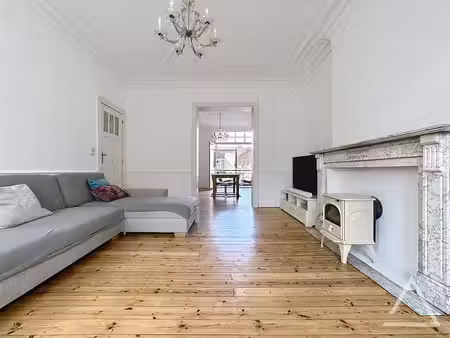 bel appartement 4 chambres avec terrasse