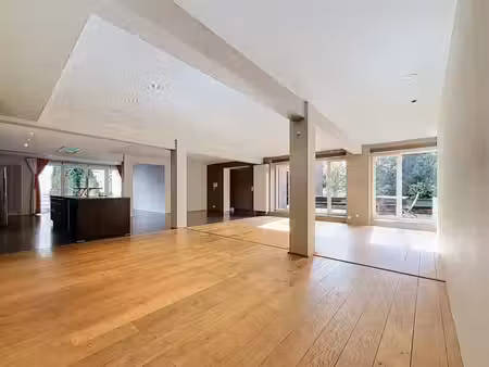 loft exceptionnel de 223 m² avec 44 m² de terrasses
