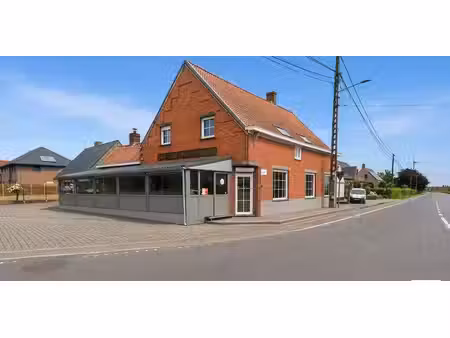 bien commercial à vendre à meulebeke pour € 250.000 avec 3 chambres à coucher