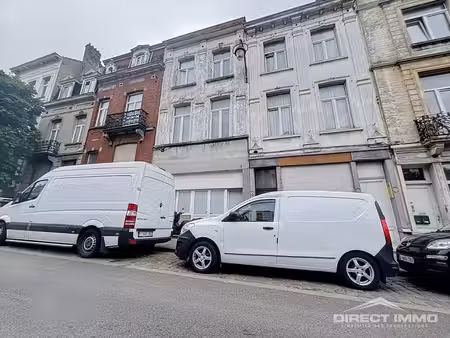 maison unifamiliale de ±205m² avec cour + terrasse !