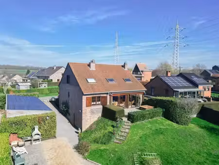 villa 4 façades - 4 ch - terrain à bâtir - peb c - chauf. so
