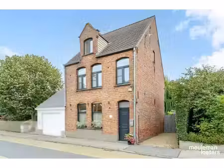 charmante maison semi-ouverte avec 3 chambres  espaces de vi