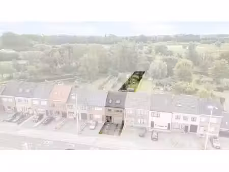 maison spacieuse avec grand jardin