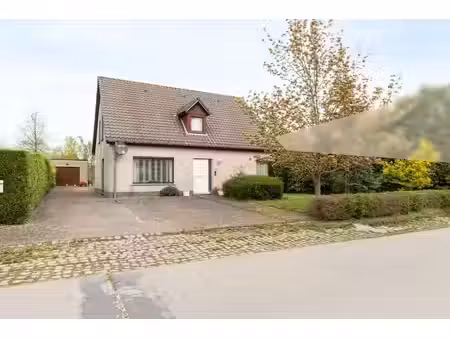 maison individuelle avec grand jardin à grembergen