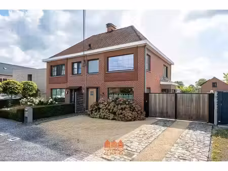 halfopen bebouwing met grote tuin in zulte