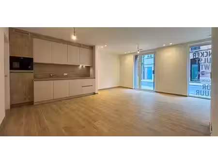 bien commercial à louer à bornem pour € 800