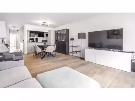 bel appartement meublé prêt à emménager orienté sud  situé a