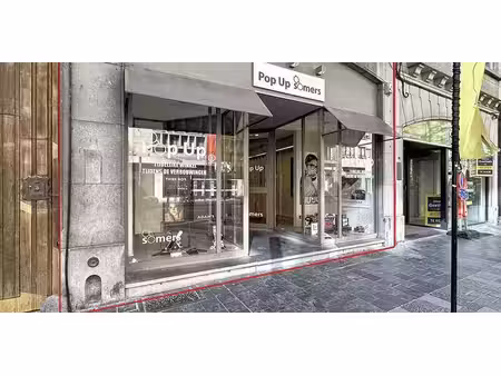 bien commercial à louer à kortrijk pour € 1.390