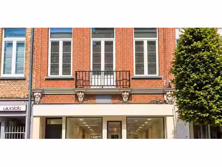 bien commercial à louer à lier pour € 1.916
