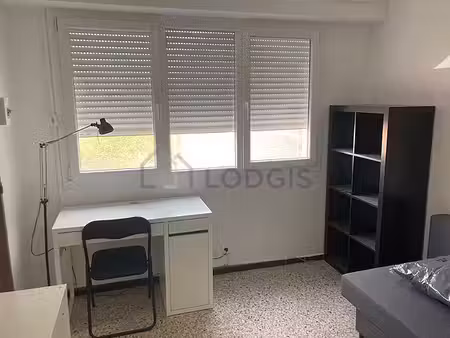 studio meublé avec ascenseur