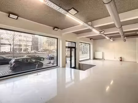 bureau magnifiquement rénové le long de l'italiëlei