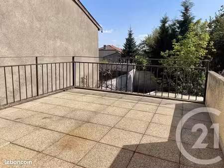 appartement 4 pièces 65 m²