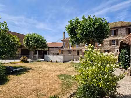 maison de luxe à vendre à colombe