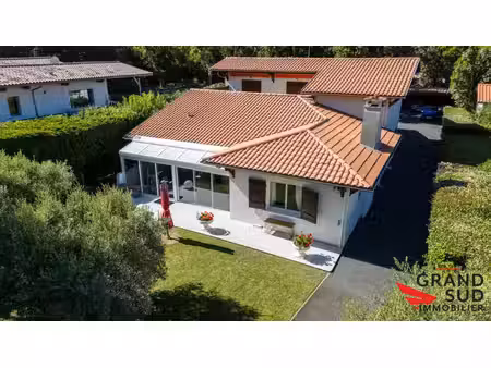 villa de luxe à vendre dans le quartier pereire-ville-d'hiver