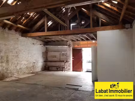 local pro / dépôt 71 m²