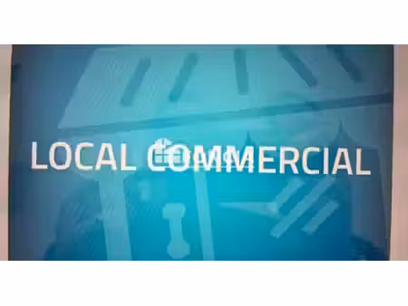 a vendre - concarneau - hyper-centre - a vendre local commercial de 39 m2 - locataire en p