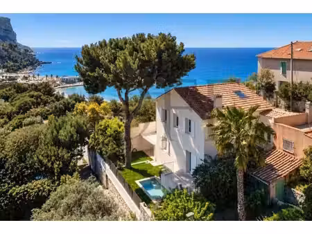 maison de luxe à vendre à cassis