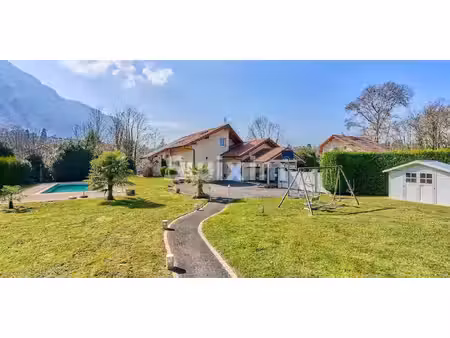 maison avec piscine etrembières (74)