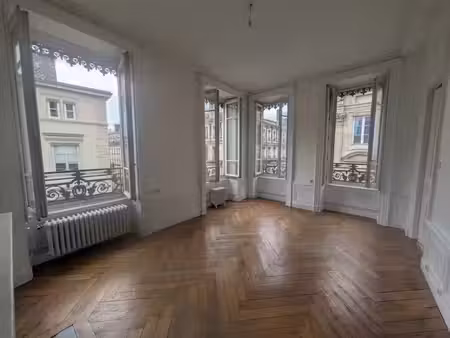vente appartement 5 pièces 127 m² à lyon 1er (69001)  679 000 €