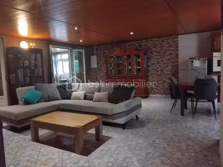 maison de 150 m² à entre-deux