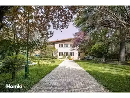 maison de 226 m² au cœur d’un jardin arboré de 1 500 m² – fraîcheur  calme et verdure
