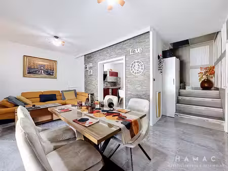 maison- 92 m2- cours - au calme- vaulx en velin