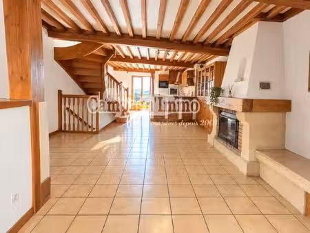 charmante maison de village avec terrasse  terrain et dépendances